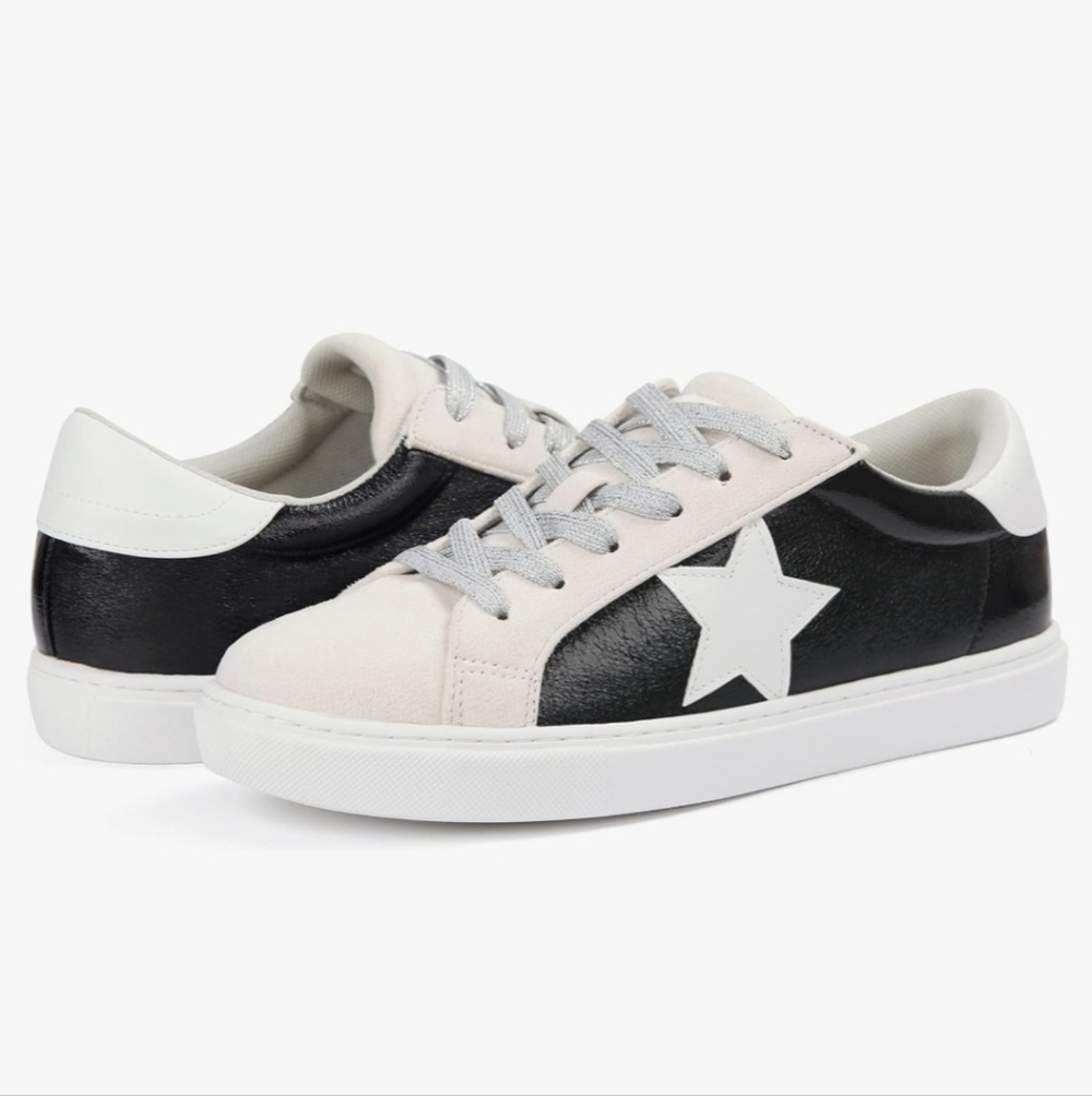 Star Low Top Black Sneakers White Sole Women's Size 8 - Picture 6 of 16